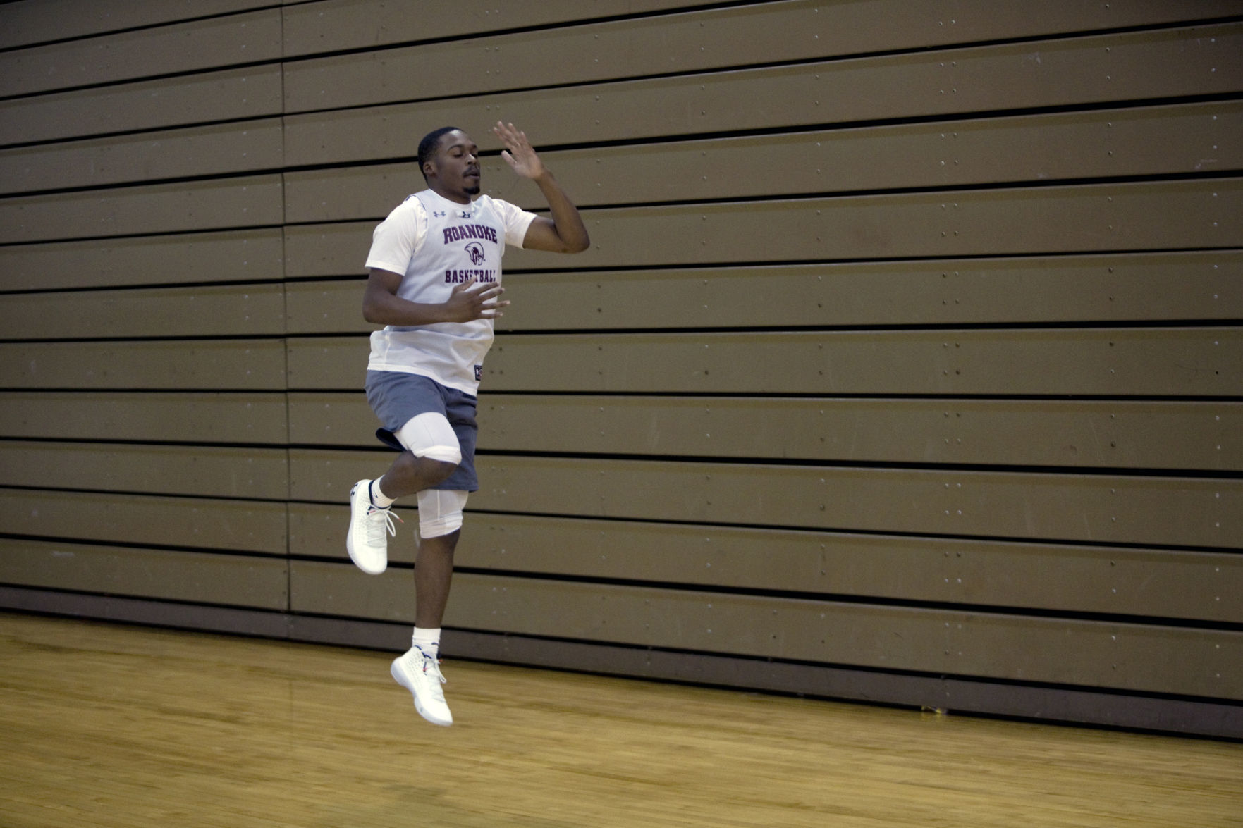 skd RoanokeCollegeBasketball 102319 p012